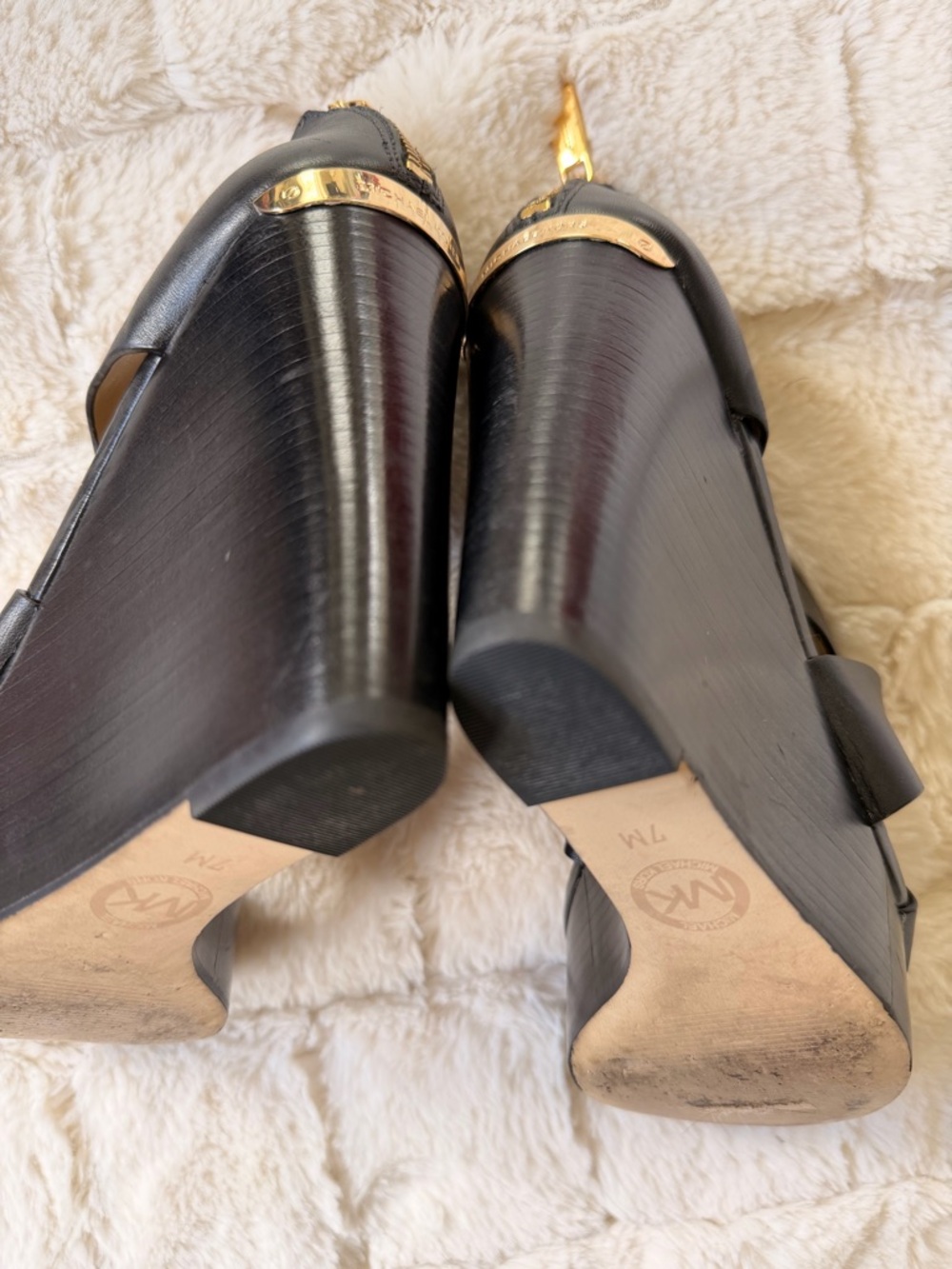 Michael Kors Black Leather Platform Wedge Sandals | Gold Zip Back | Size 7M - Picture 13 of 14